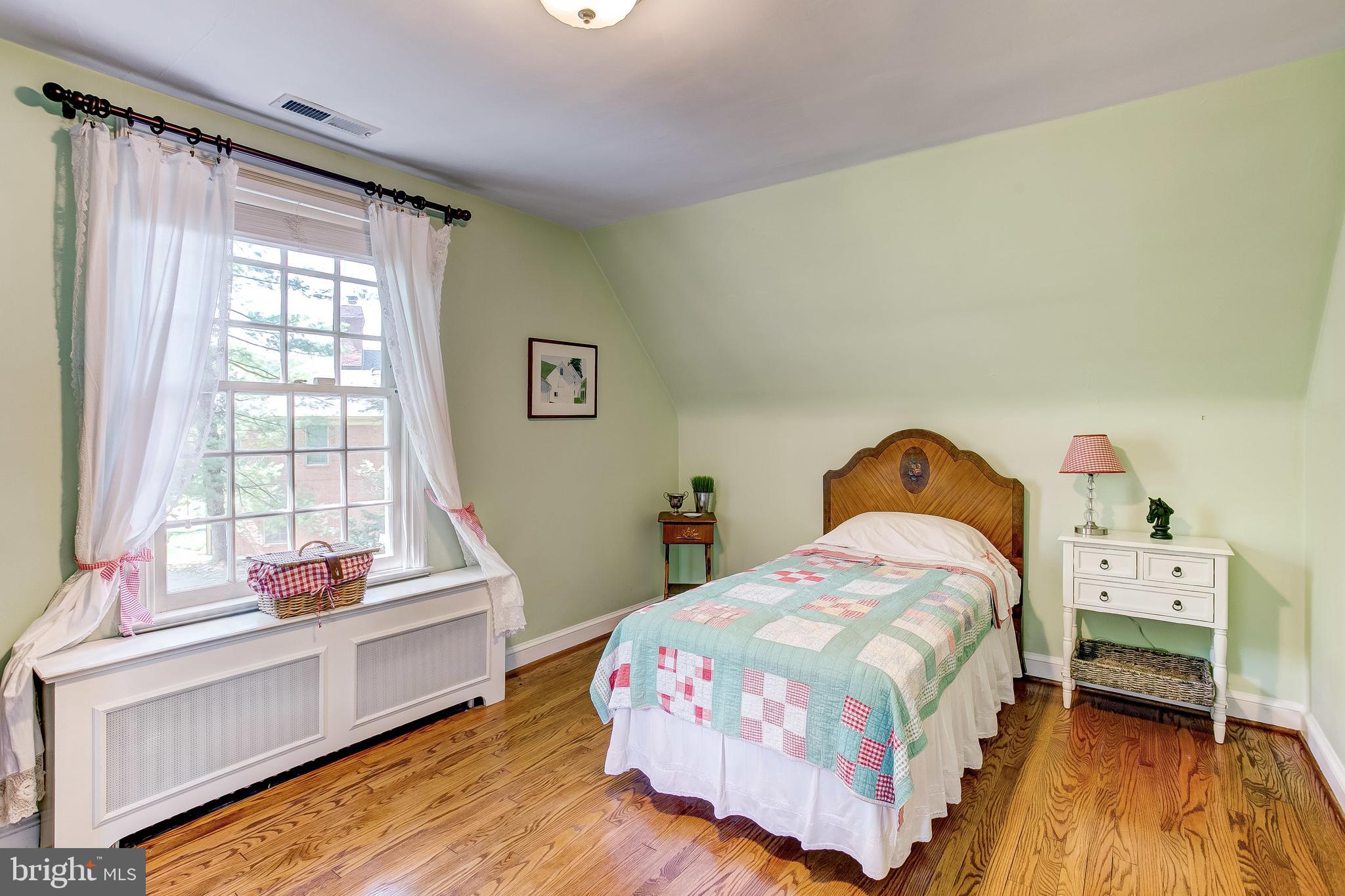 MEADOWCROFT - Residential