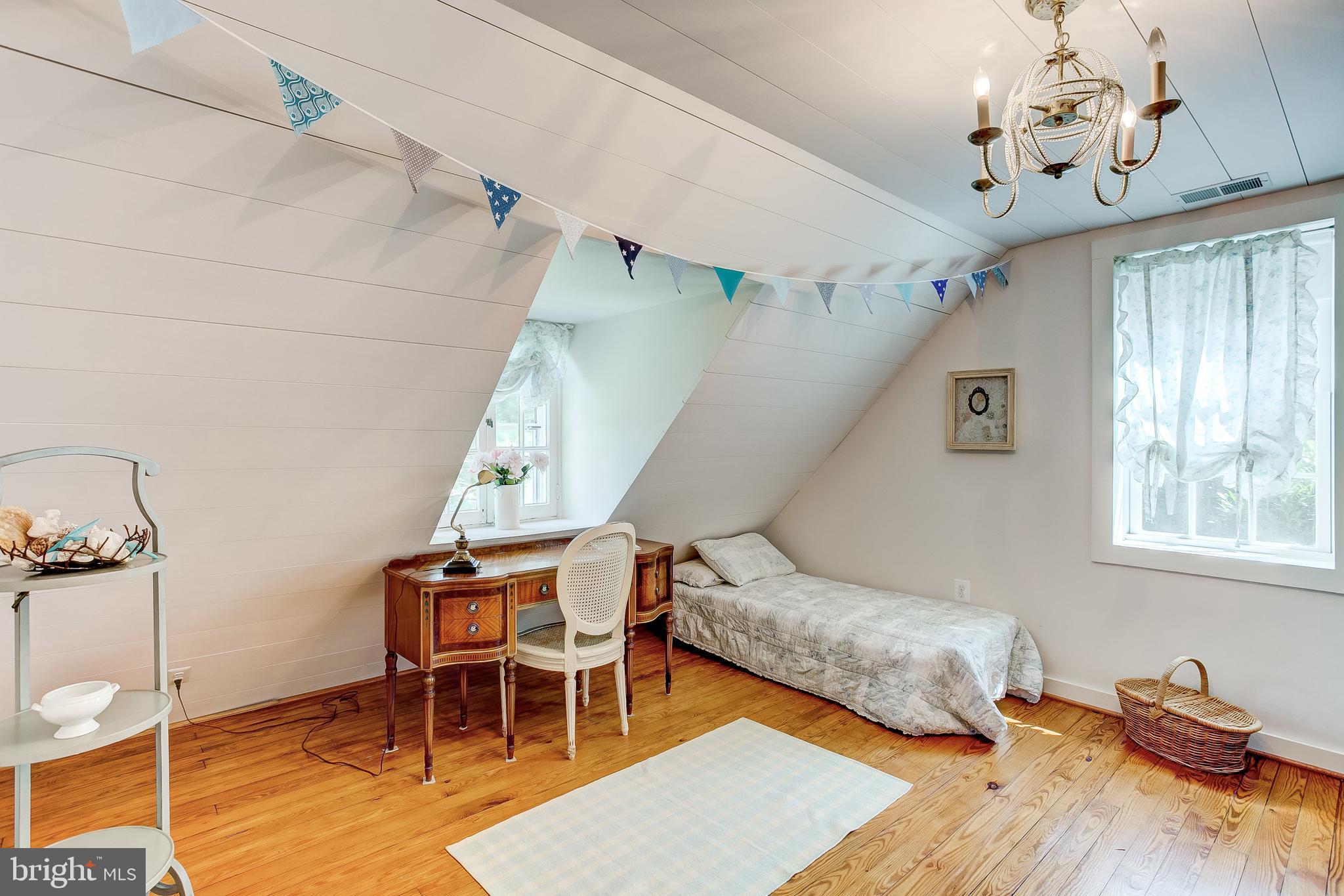 MEADOWCROFT - Residential