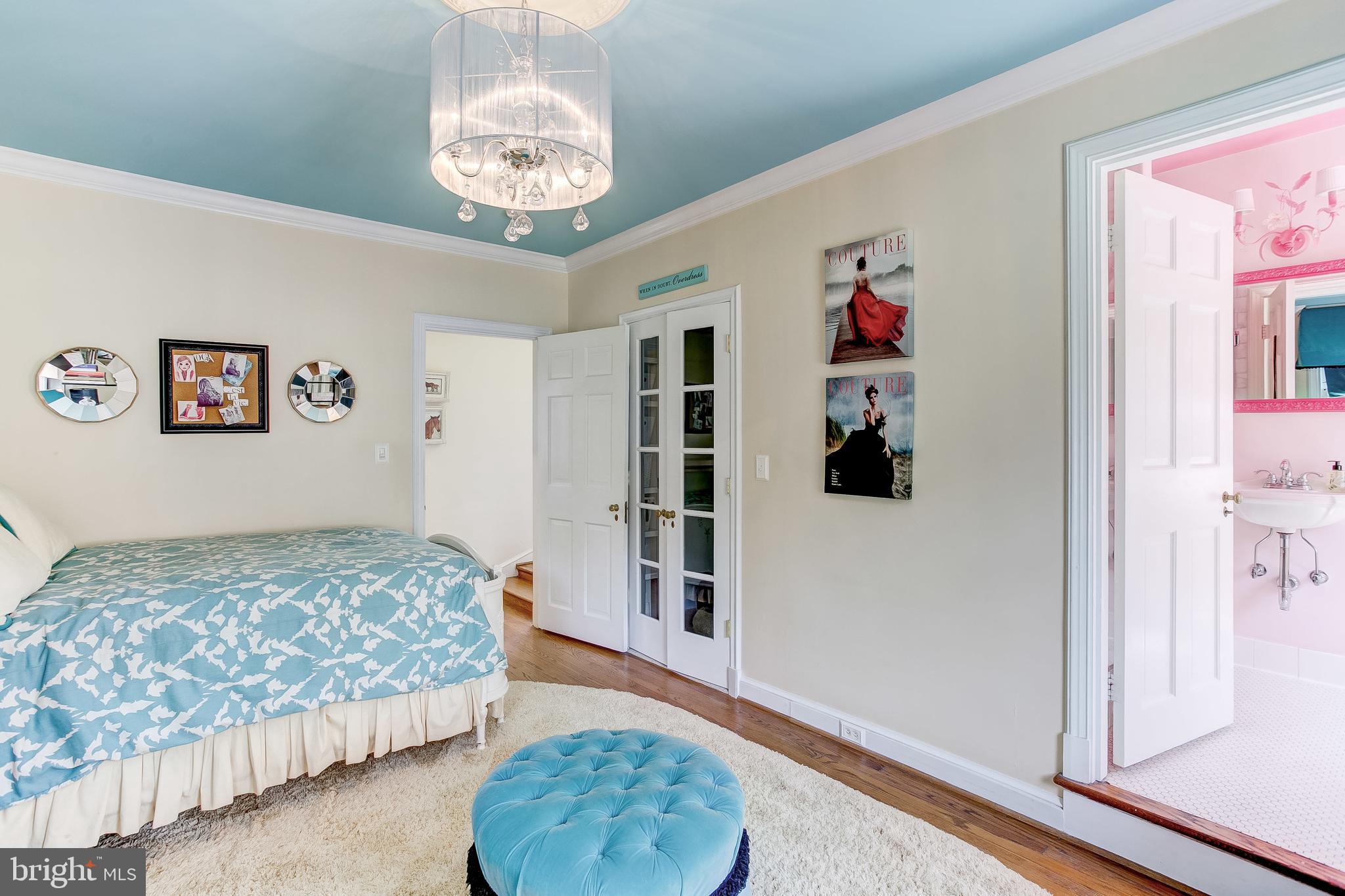 MEADOWCROFT - Residential