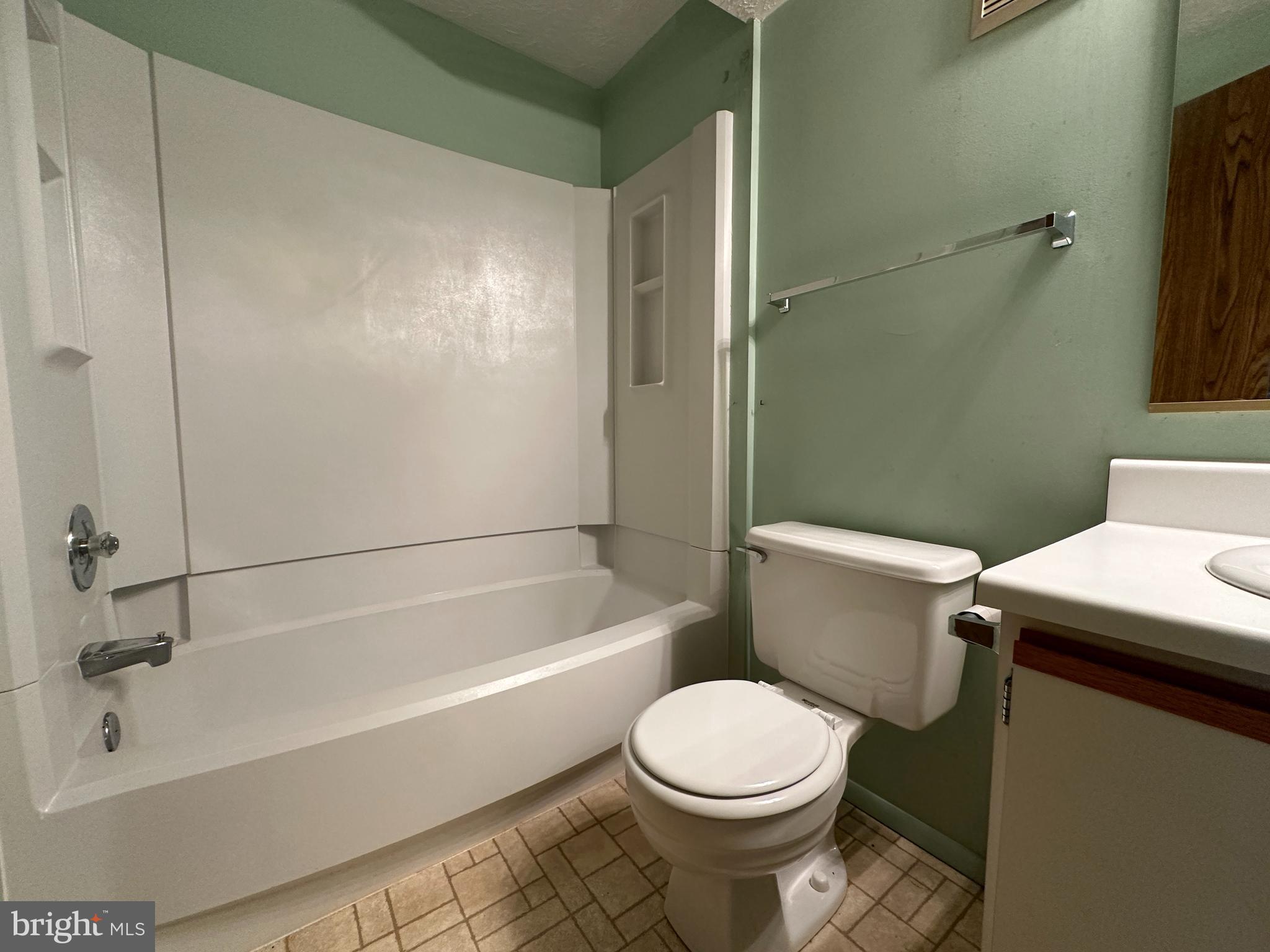 MOUNT VERNON LAKES - Residential