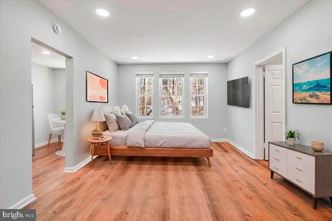 1909 N RHODES STREET 25 ARLINGTON VA 22201