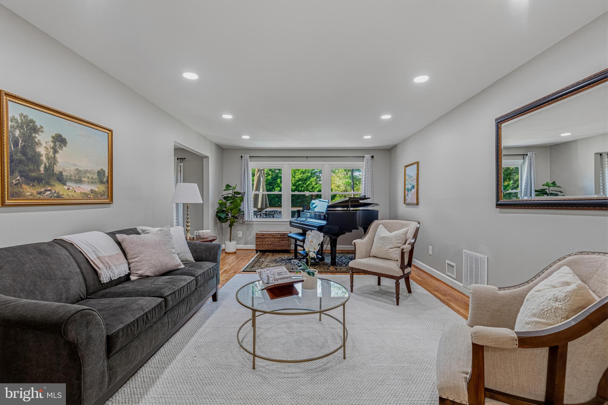 CLARKES LANDING - Residential