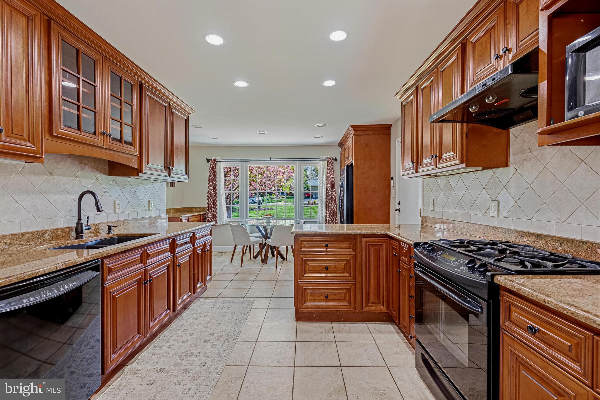 CLARKES LANDING - Residential