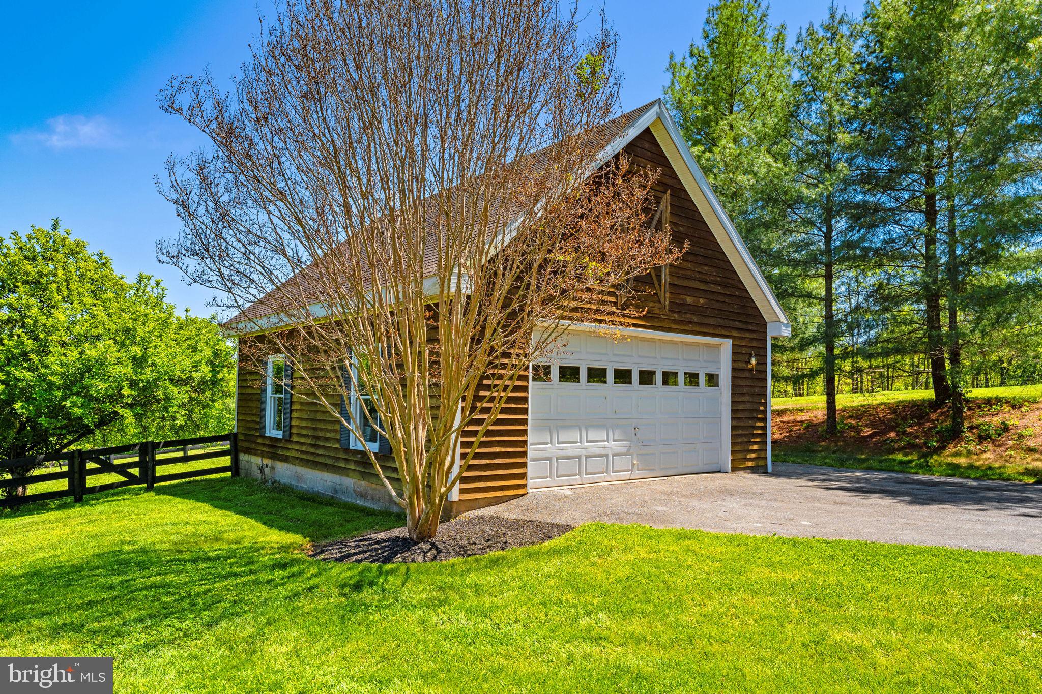 BLACK OAK - Residential