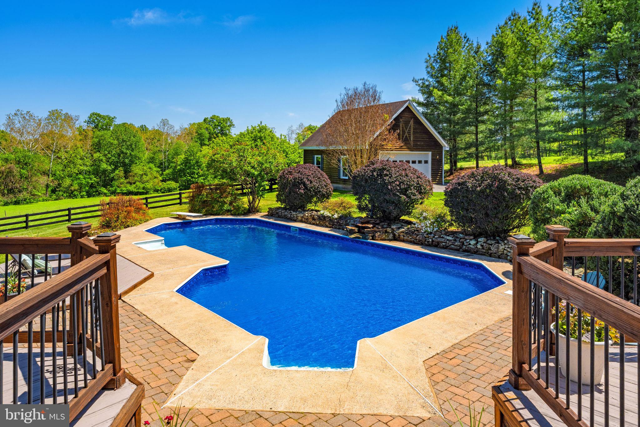 BLACK OAK - Residential