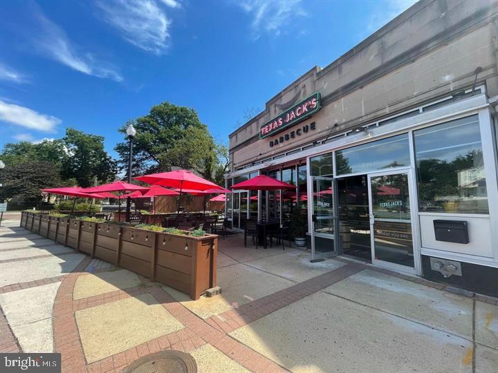 CAMBRIDGE COURTS - Residential Lease