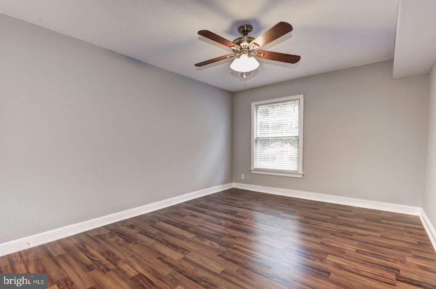 CAMBRIDGE COURTS - Residential Lease