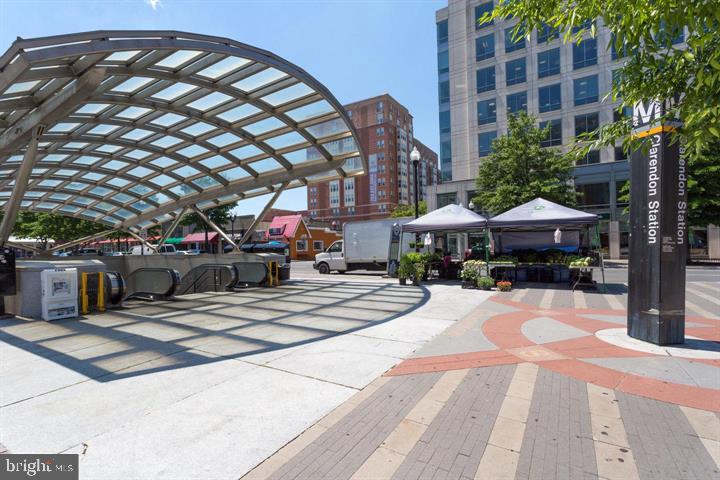 CAMBRIDGE COURTS - Residential Lease