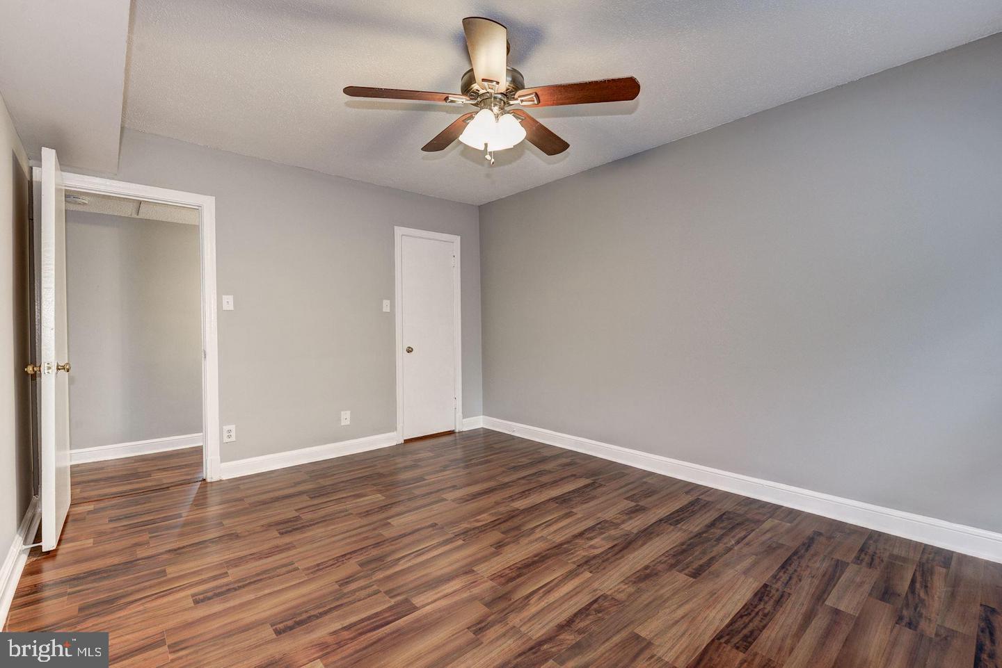 CAMBRIDGE COURTS - Residential Lease