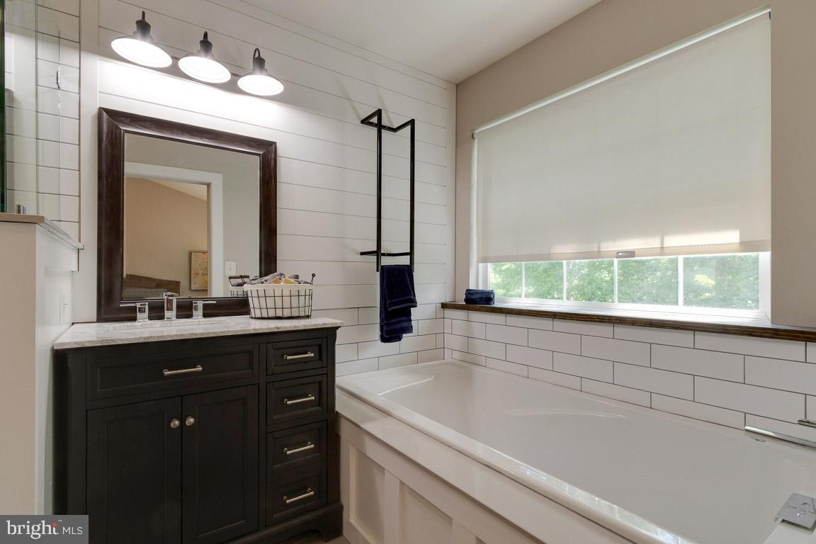 HEATHER HILLS/BRIGHTFLD - Residential Lease