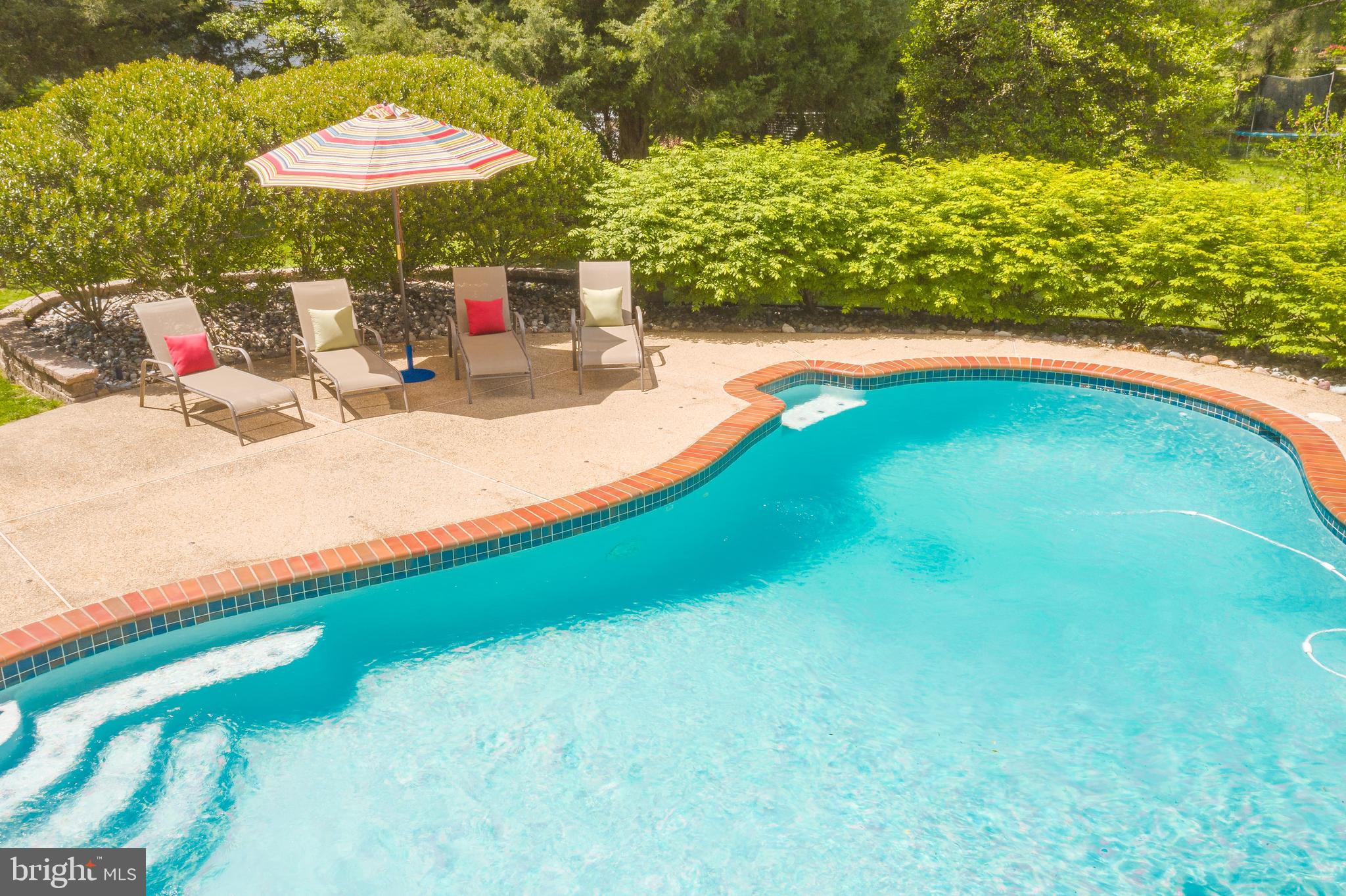 QUEEN ANNE COLONY - Residential