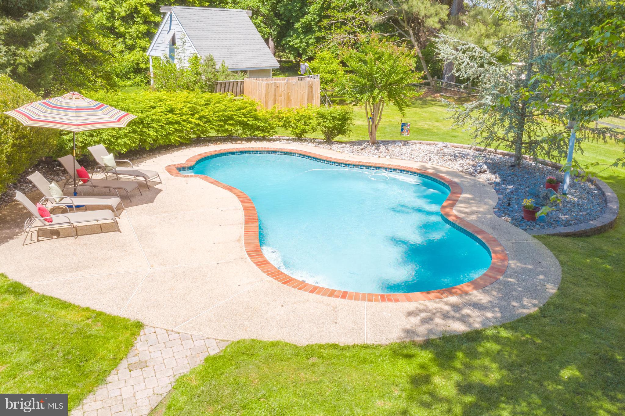 QUEEN ANNE COLONY - Residential