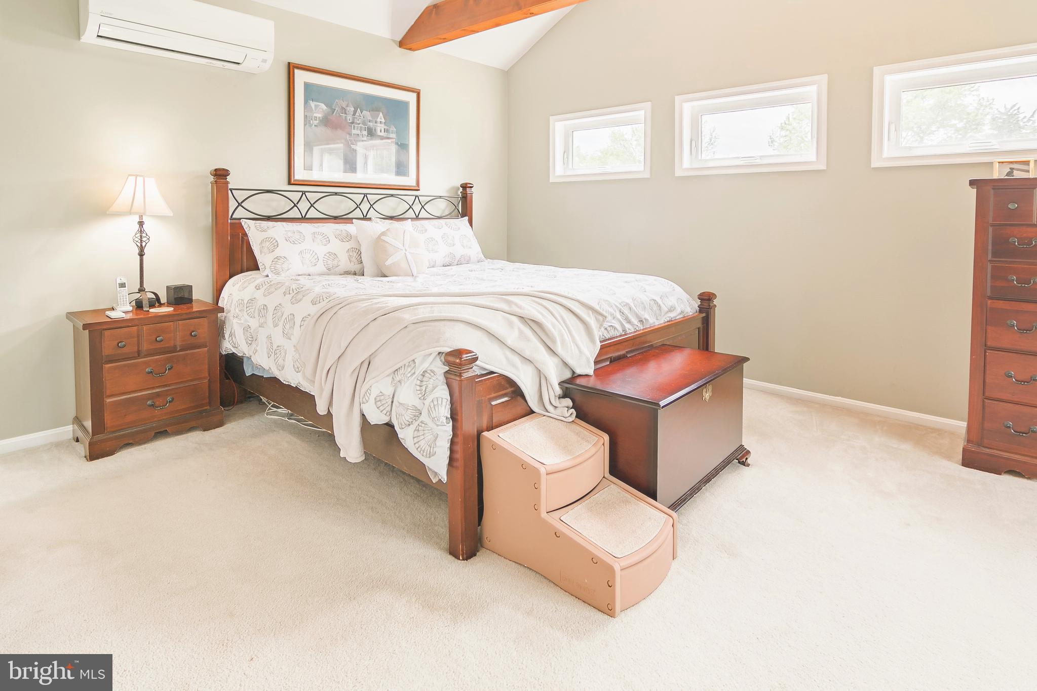 QUEEN ANNE COLONY - Residential