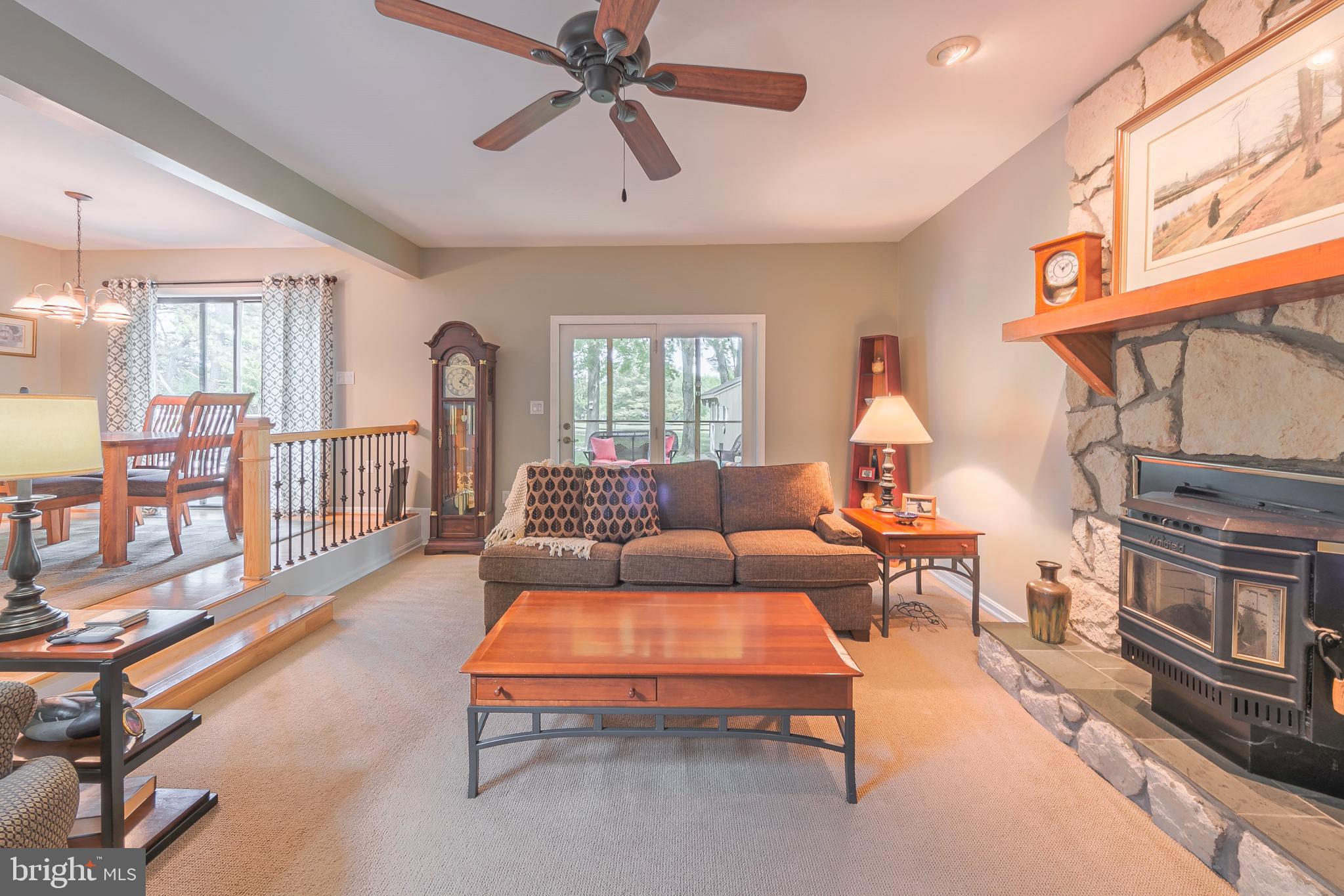 QUEEN ANNE COLONY - Residential