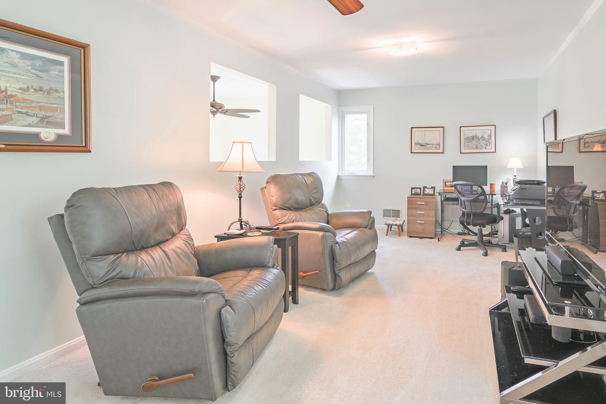 QUEEN ANNE COLONY - Residential