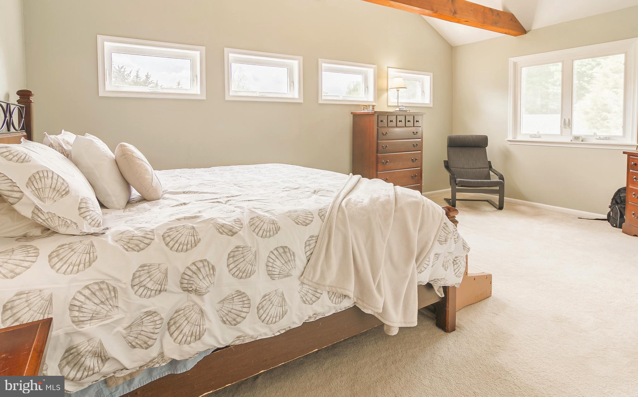 QUEEN ANNE COLONY - Residential