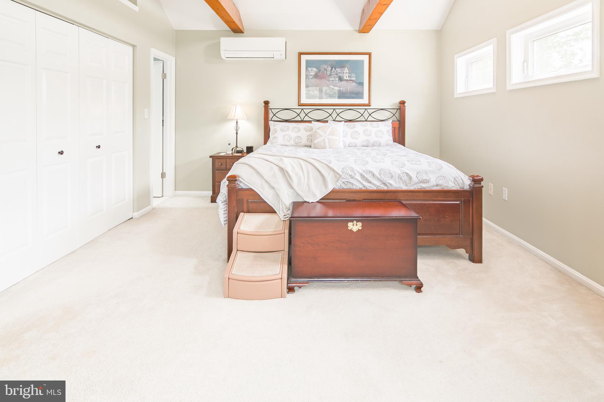 QUEEN ANNE COLONY - Residential