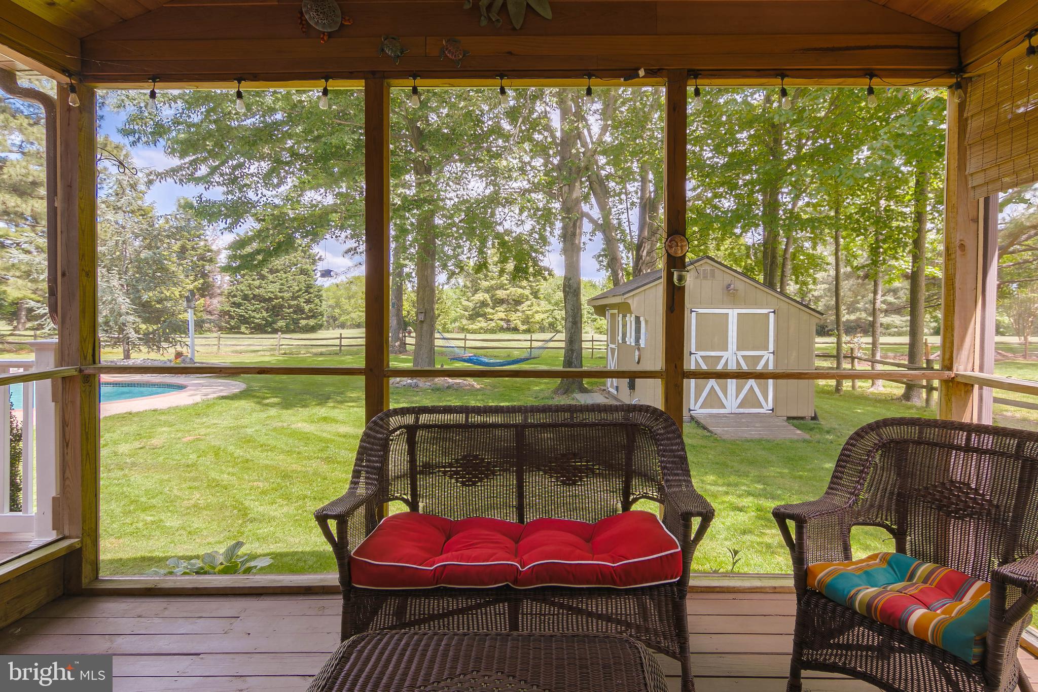 QUEEN ANNE COLONY - Residential