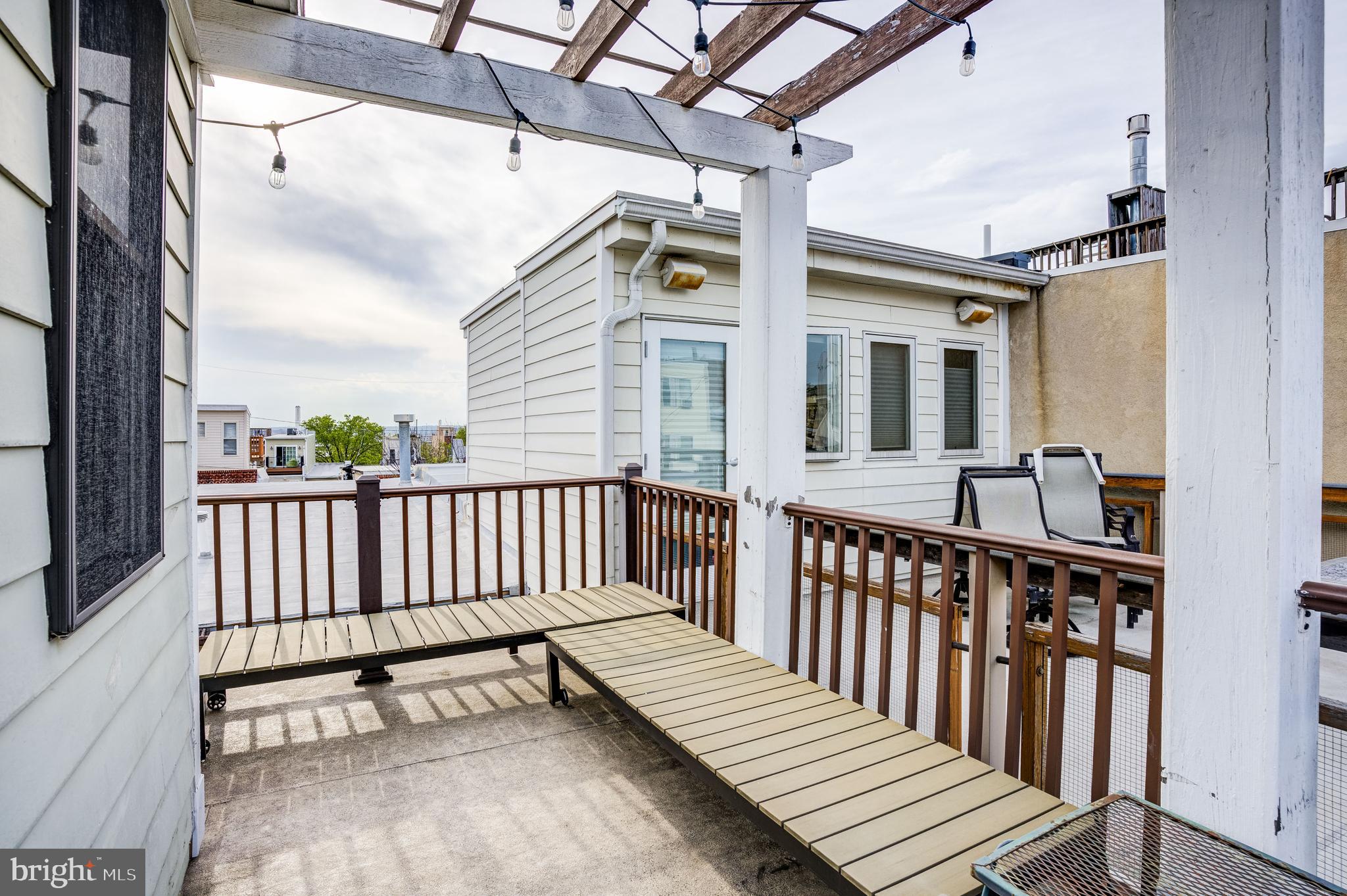 RIVERSIDE - Residential Lease