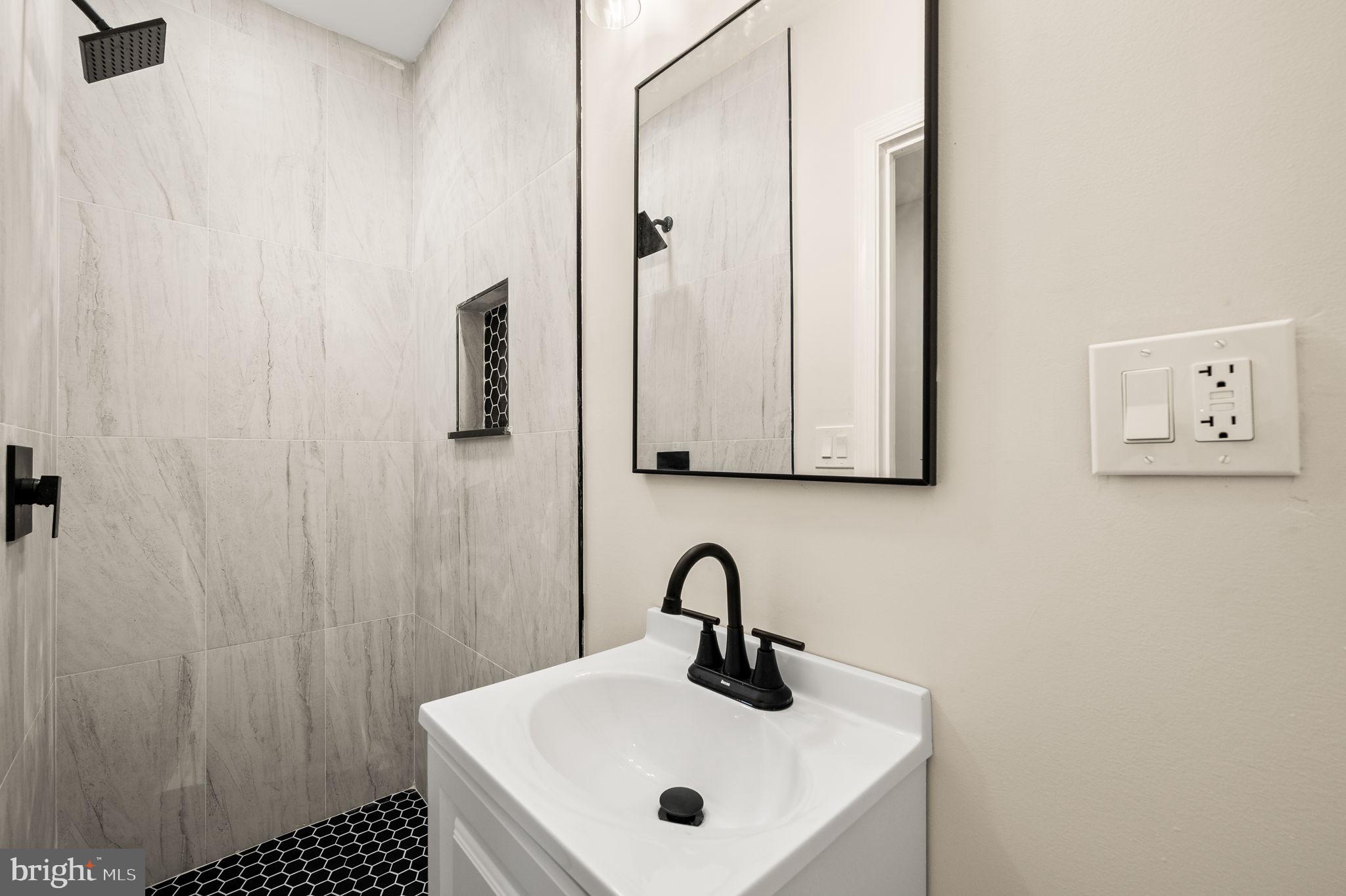 OVERBROOK - Residential Lease