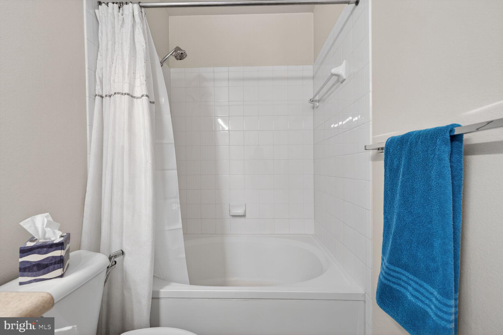 ASHMORE AT GERMANOWN COMMUNITY - Residential