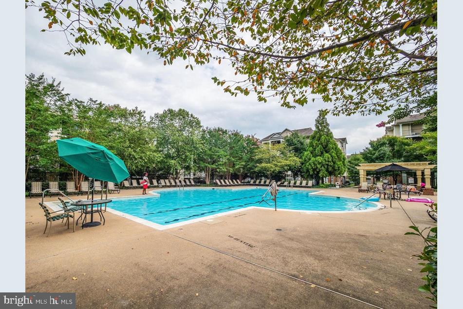 ASHMORE AT GERMANOWN COMMUNITY - Residential