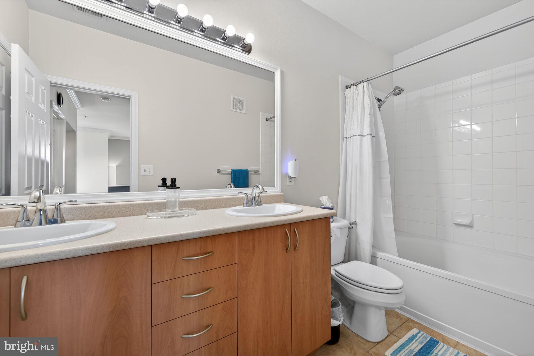 ASHMORE AT GERMANOWN COMMUNITY - Residential