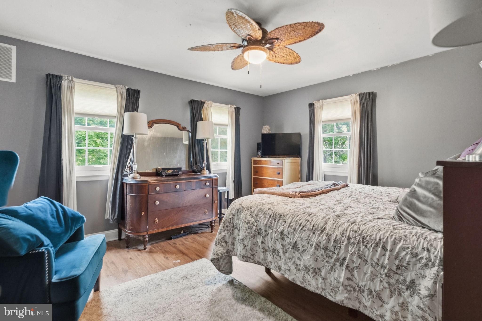 MAPLE HILL - Residential