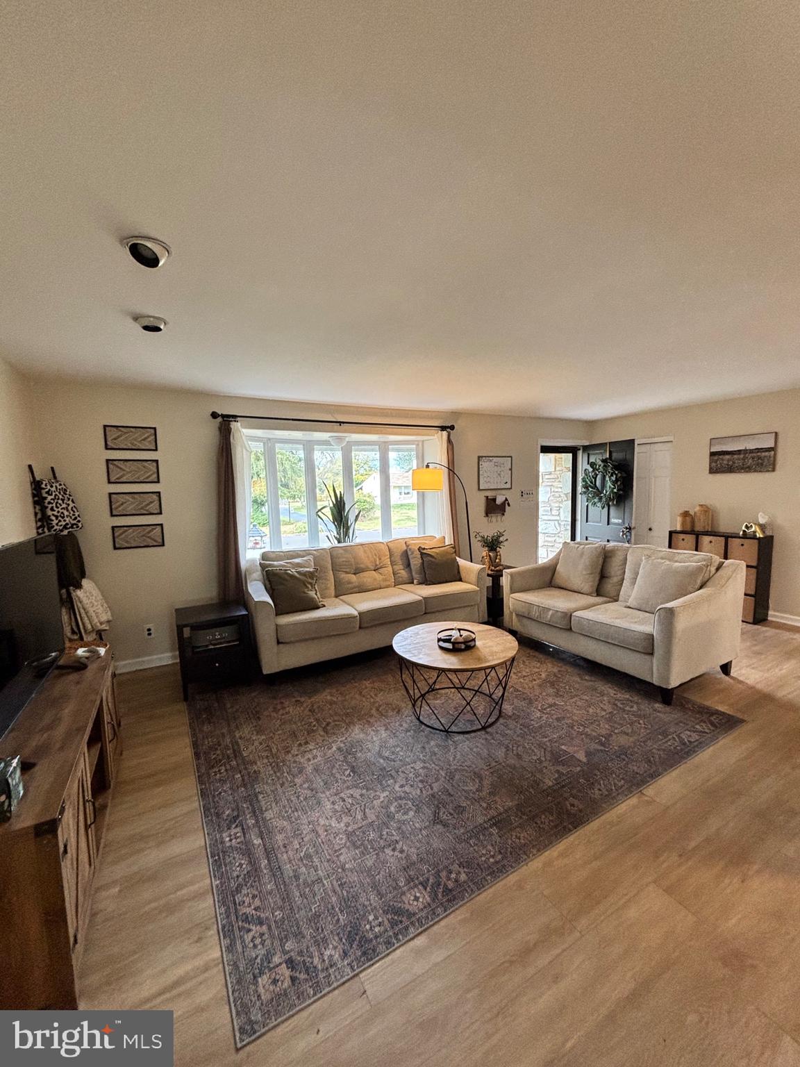 273 HOLLY KNOLL DRIVE