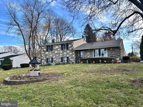 273 HOLLY KNOLL DRIVE CHURCHVILLE PA 18966