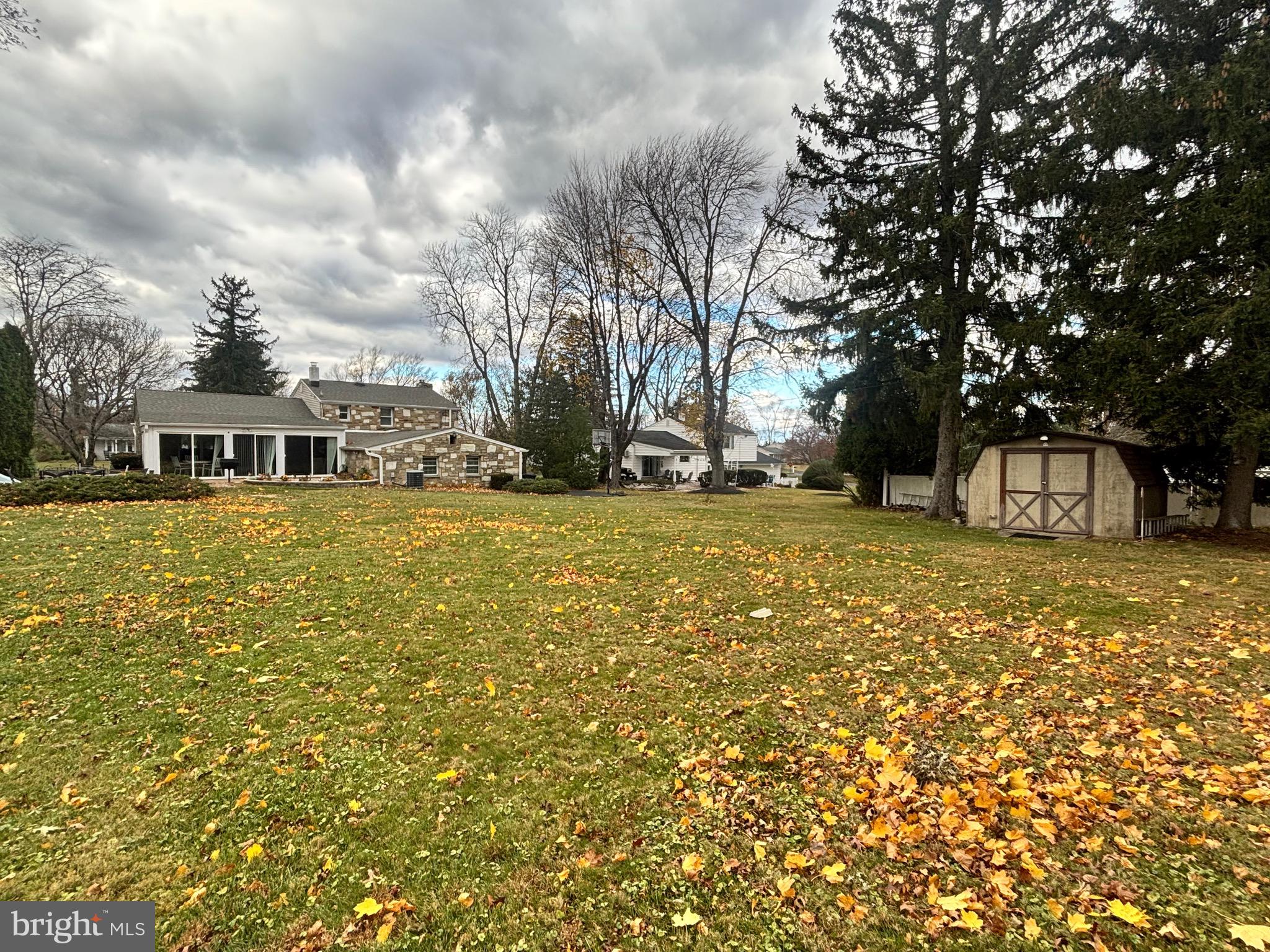 NORTHAMPTON HILLS - Residential