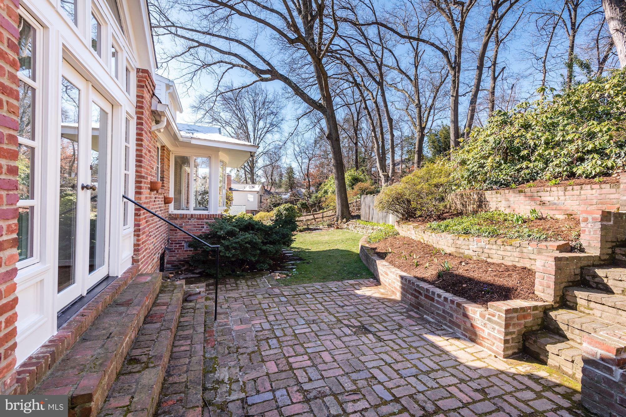 TEMPLE TERRACE - Residential