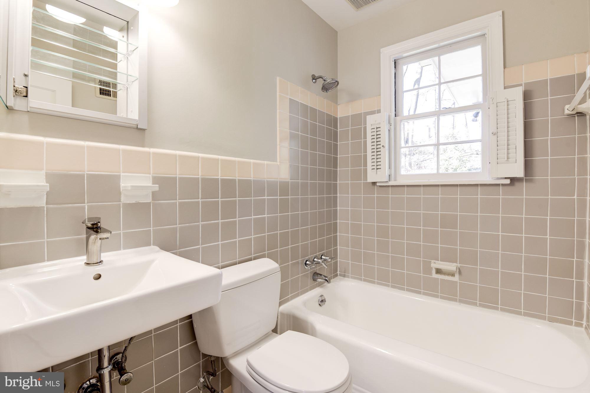 TEMPLE TERRACE - Residential