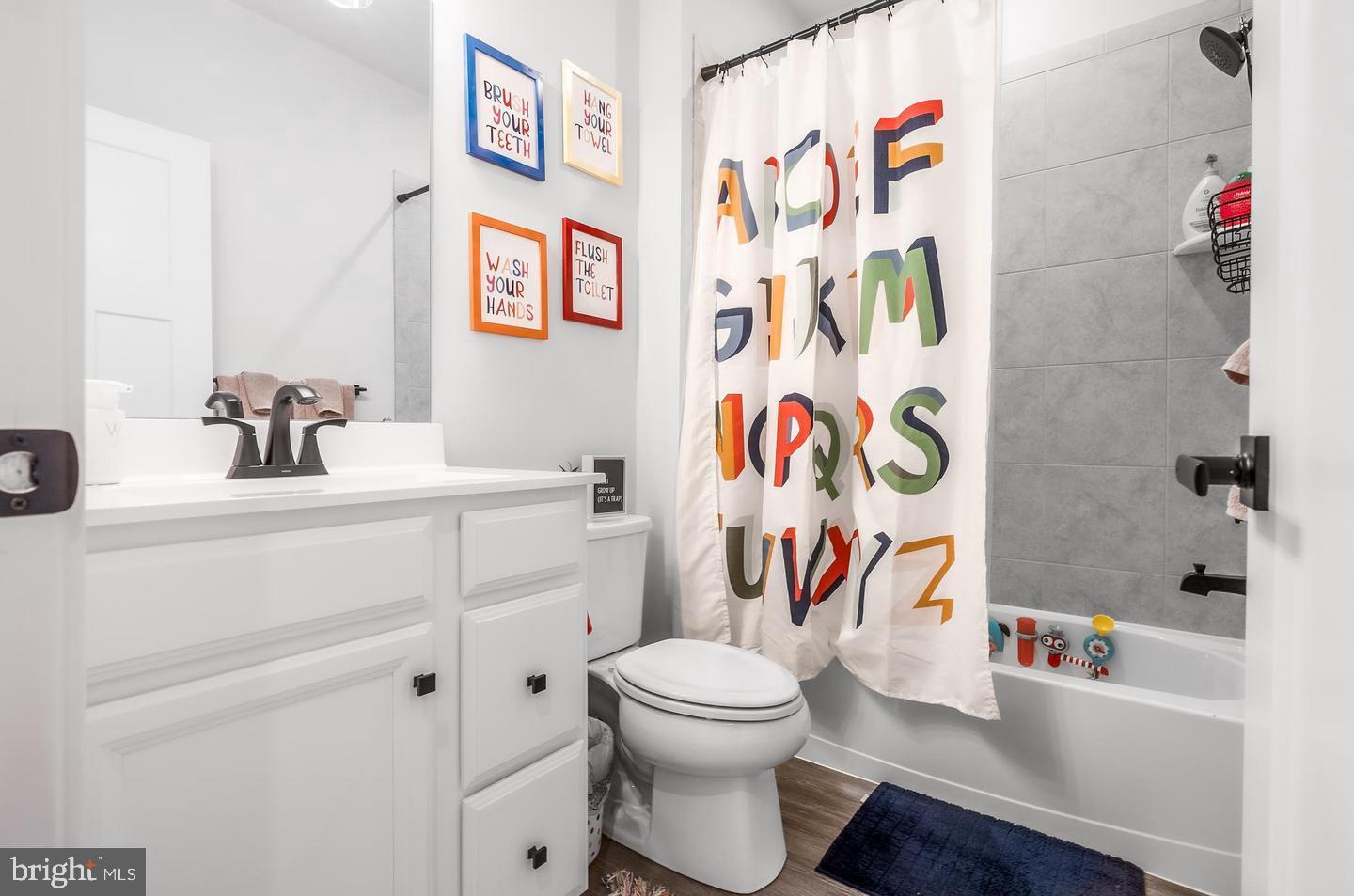 THE TOWNES AT HADDON POINT - Residential Lease