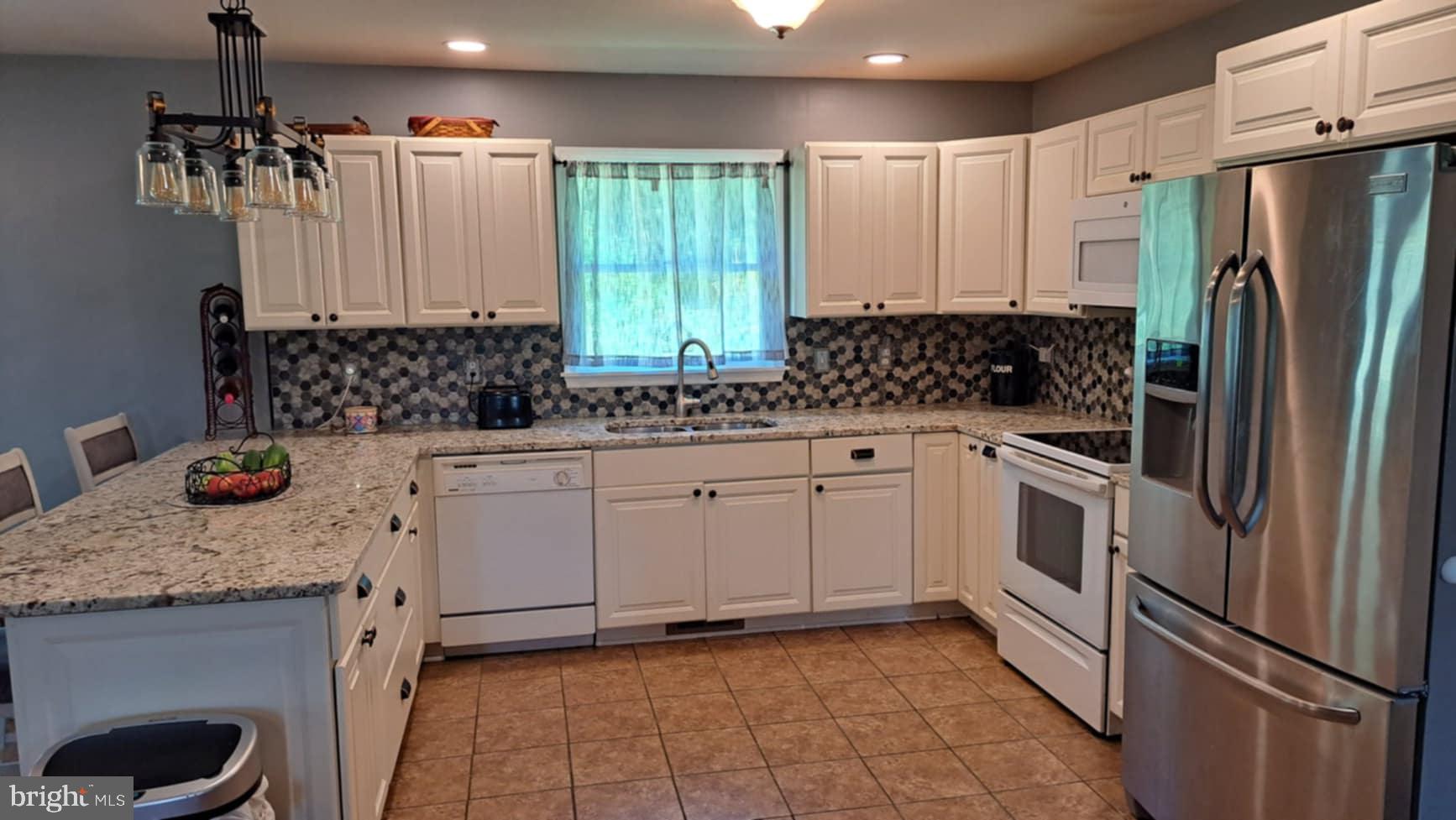 MEADOWLANDS - Residential