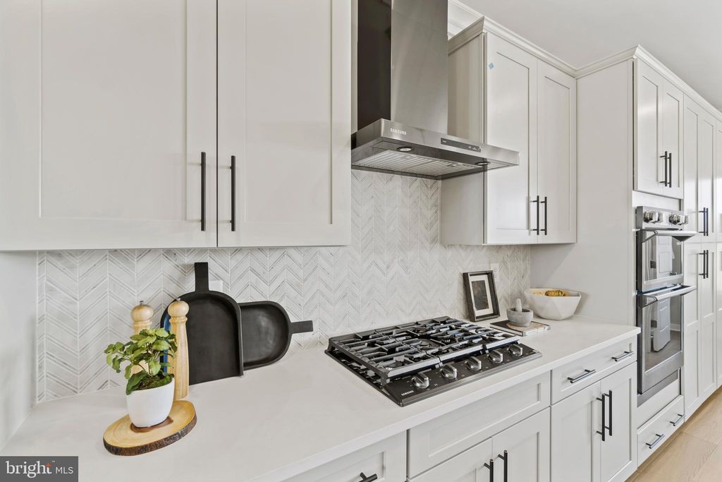 Photo of 117 Summit Point Boulevard, BOWIE, MD 20716 (MLS # MDPG2181138)