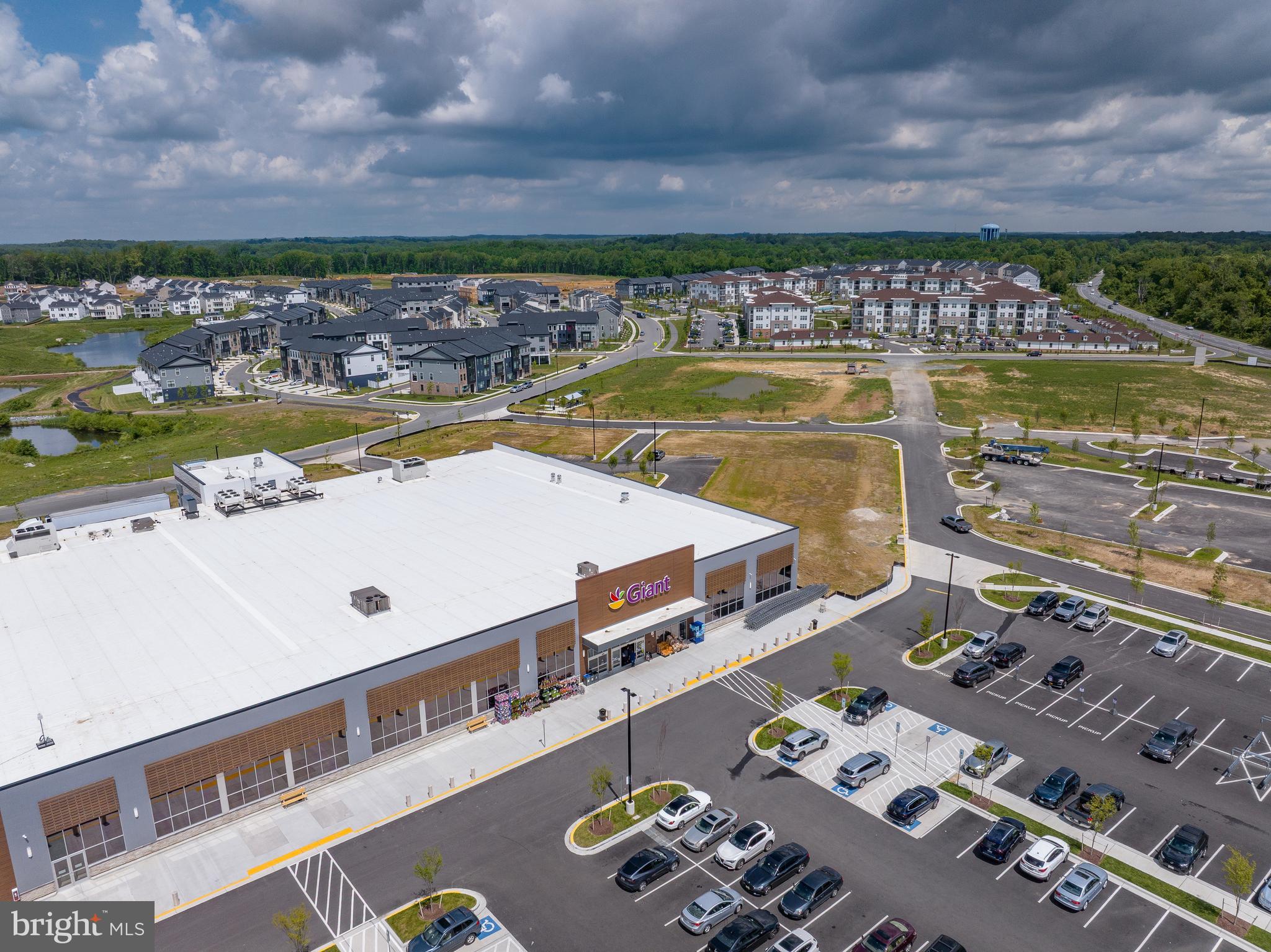 SOUTH LAKE - Residential