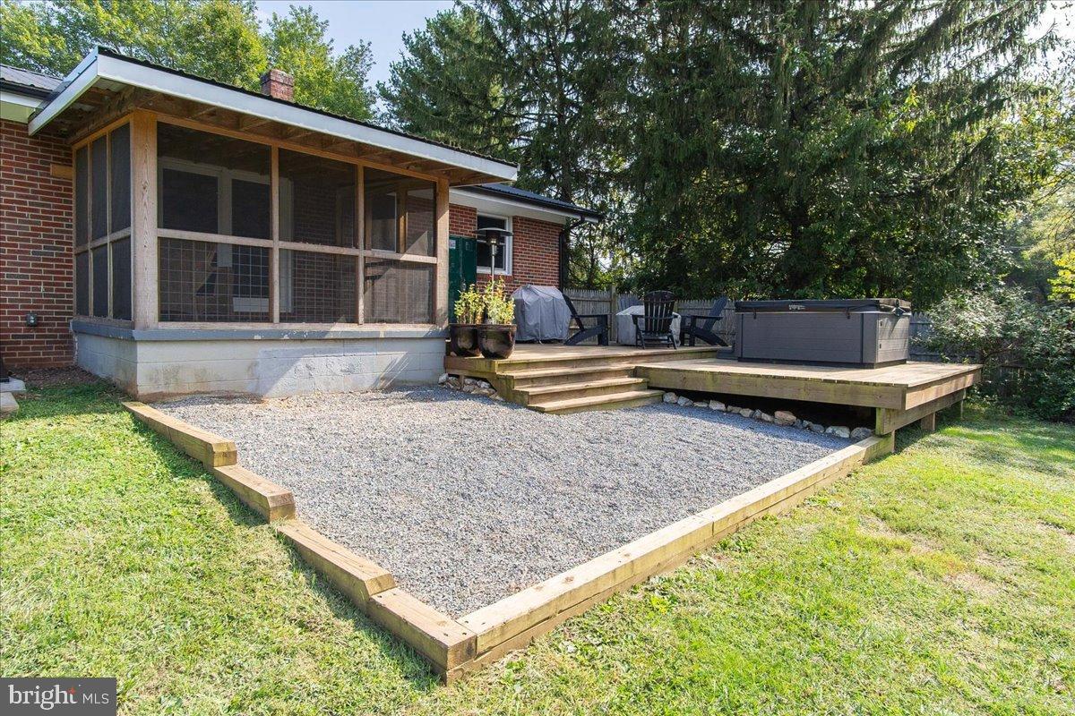 5950 RIDGE ROAD