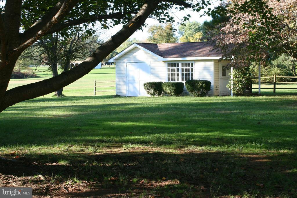 HICKORY GROVE - Residential