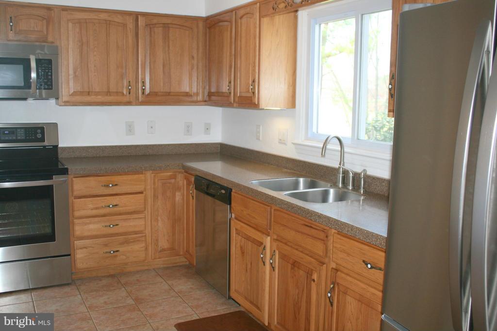 HICKORY GROVE - Residential