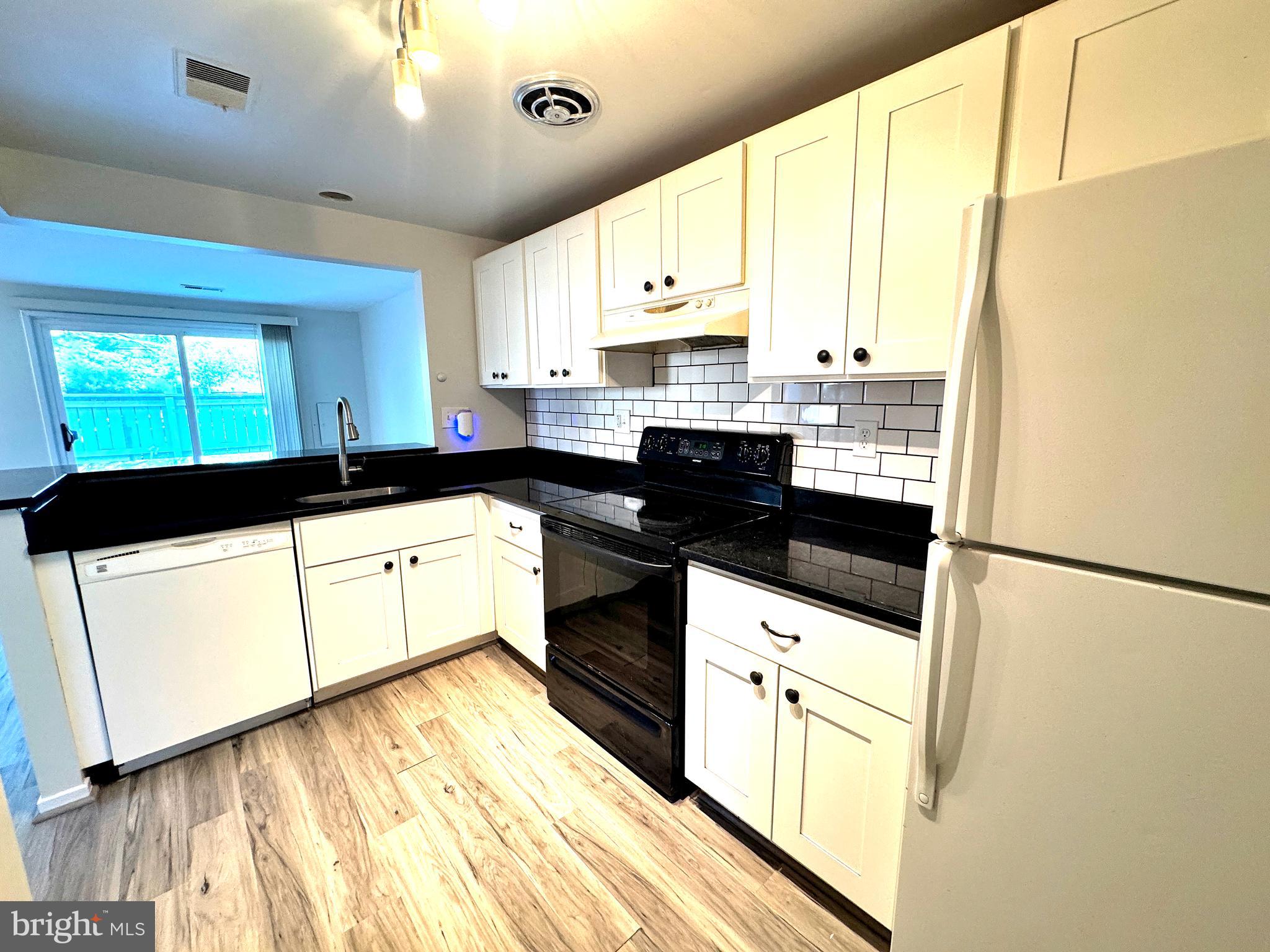 MCCONKEY - Residential Lease