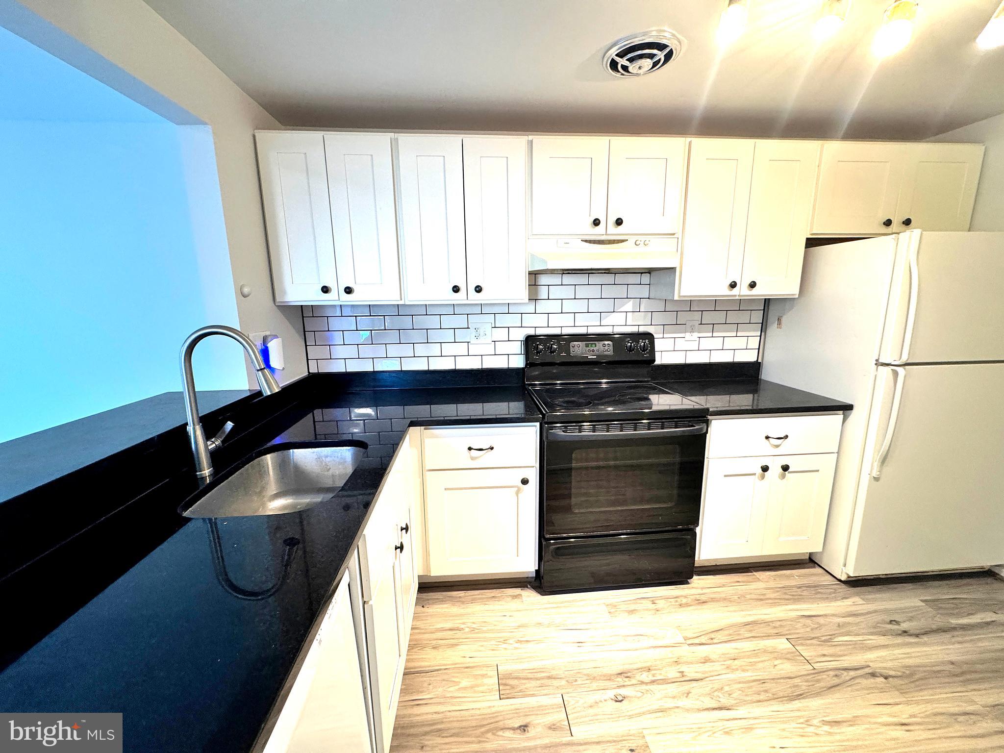 MCCONKEY - Residential Lease