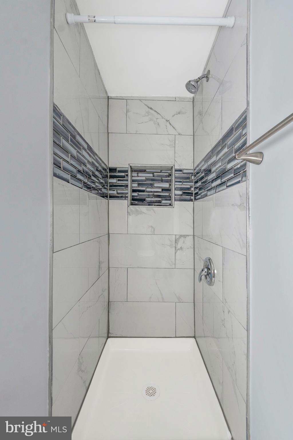 PALMER PARK - Residential Lease