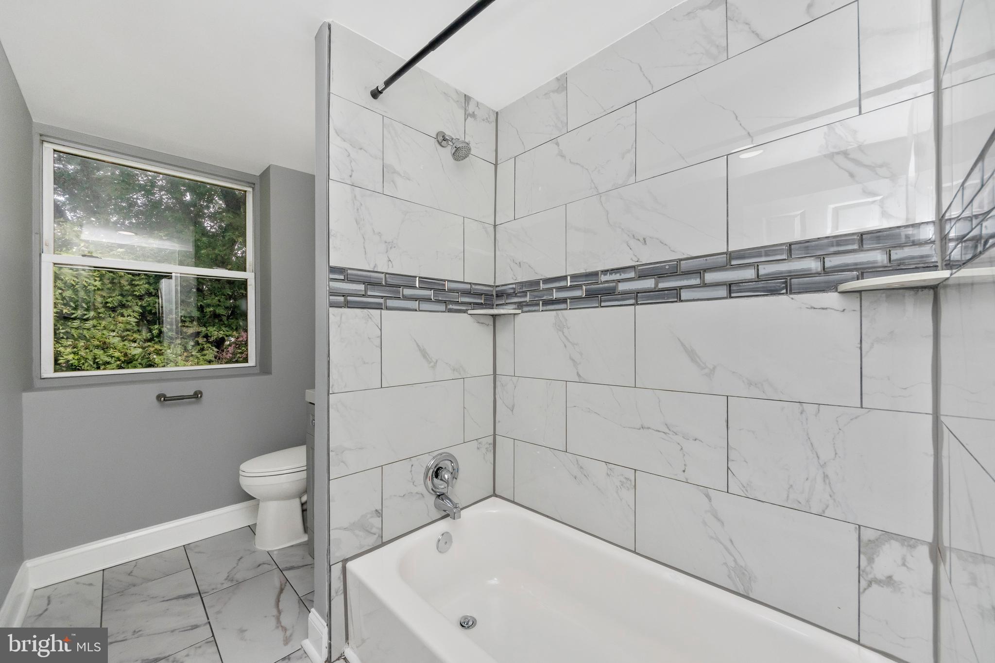 PALMER PARK - Residential Lease