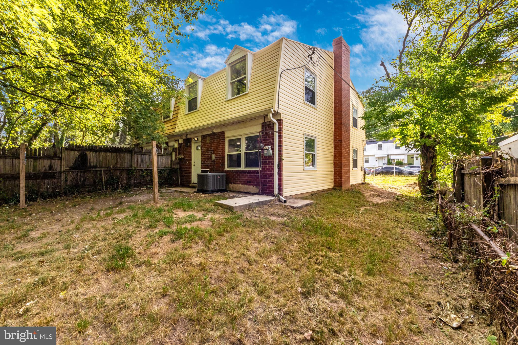 PALMER PARK - Residential Lease