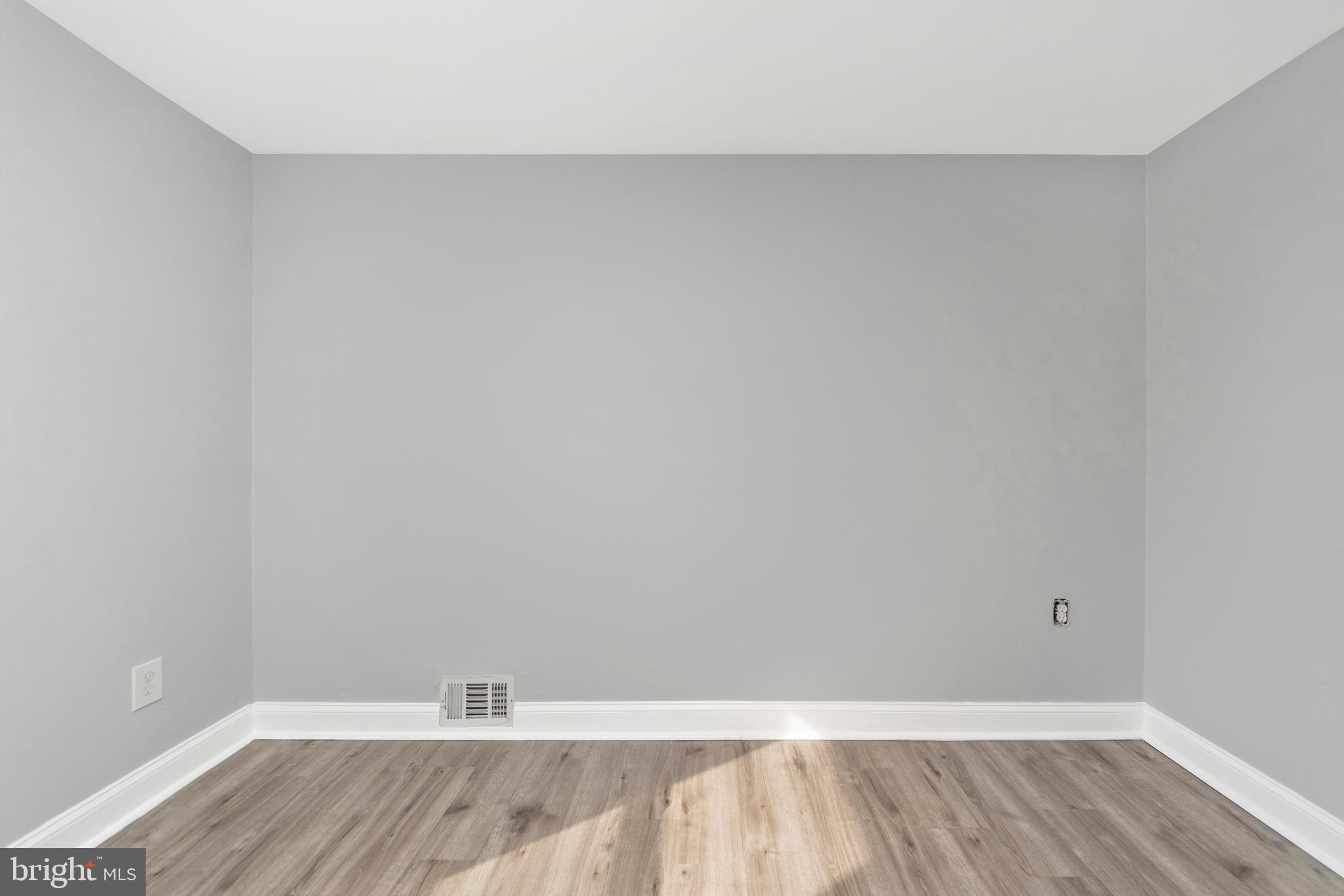 PALMER PARK - Residential Lease