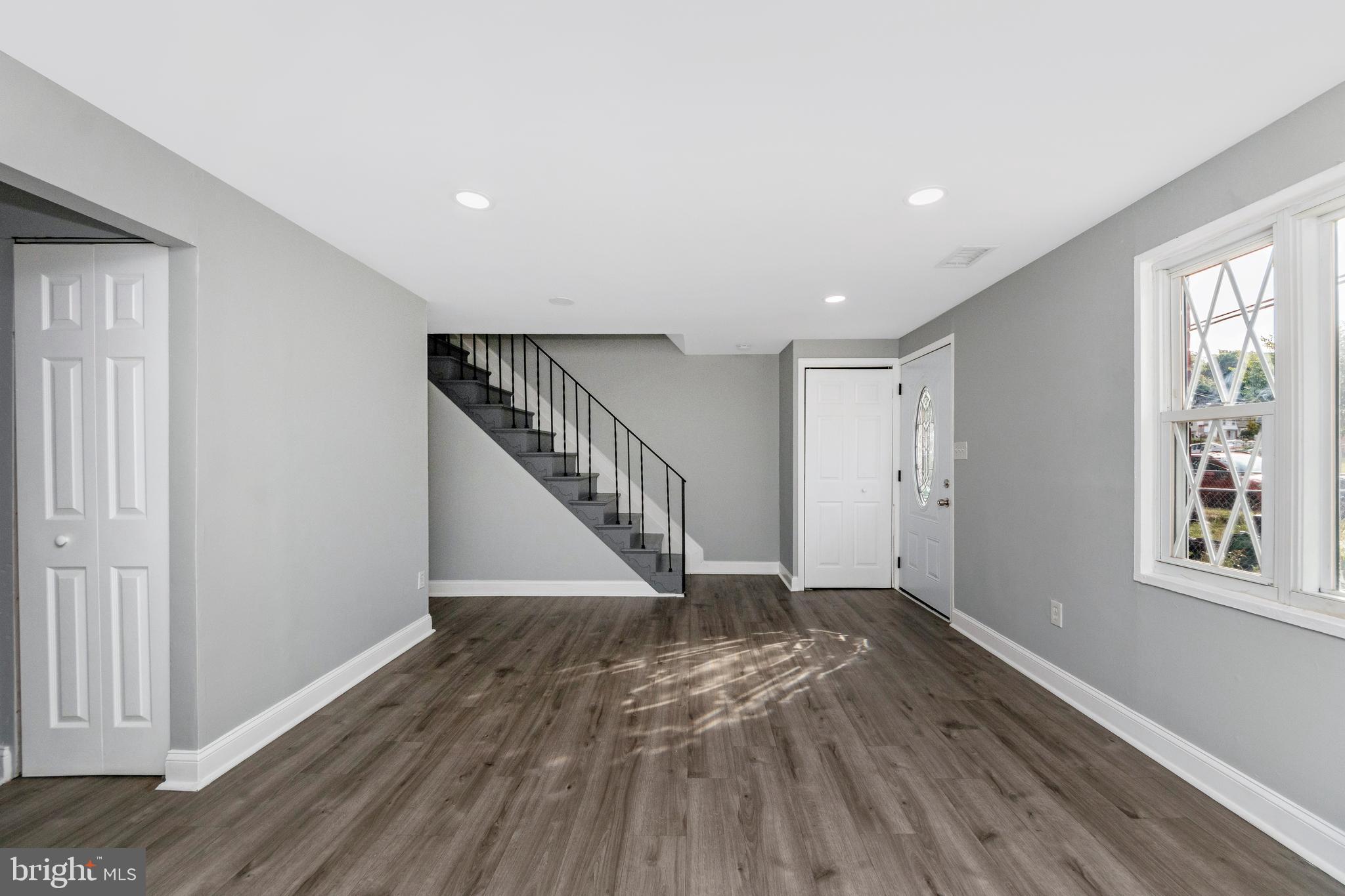 PALMER PARK - Residential Lease