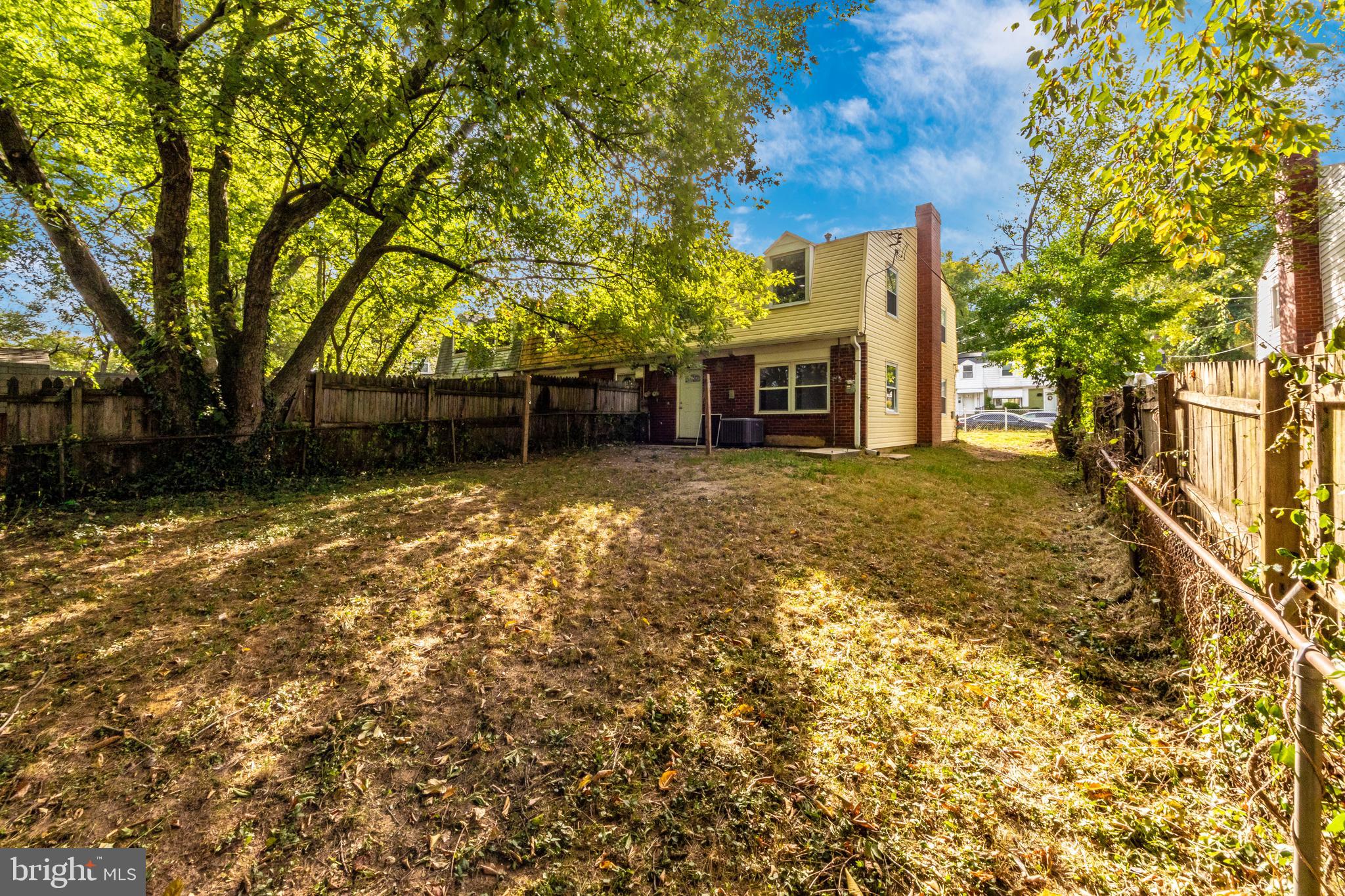 PALMER PARK - Residential Lease