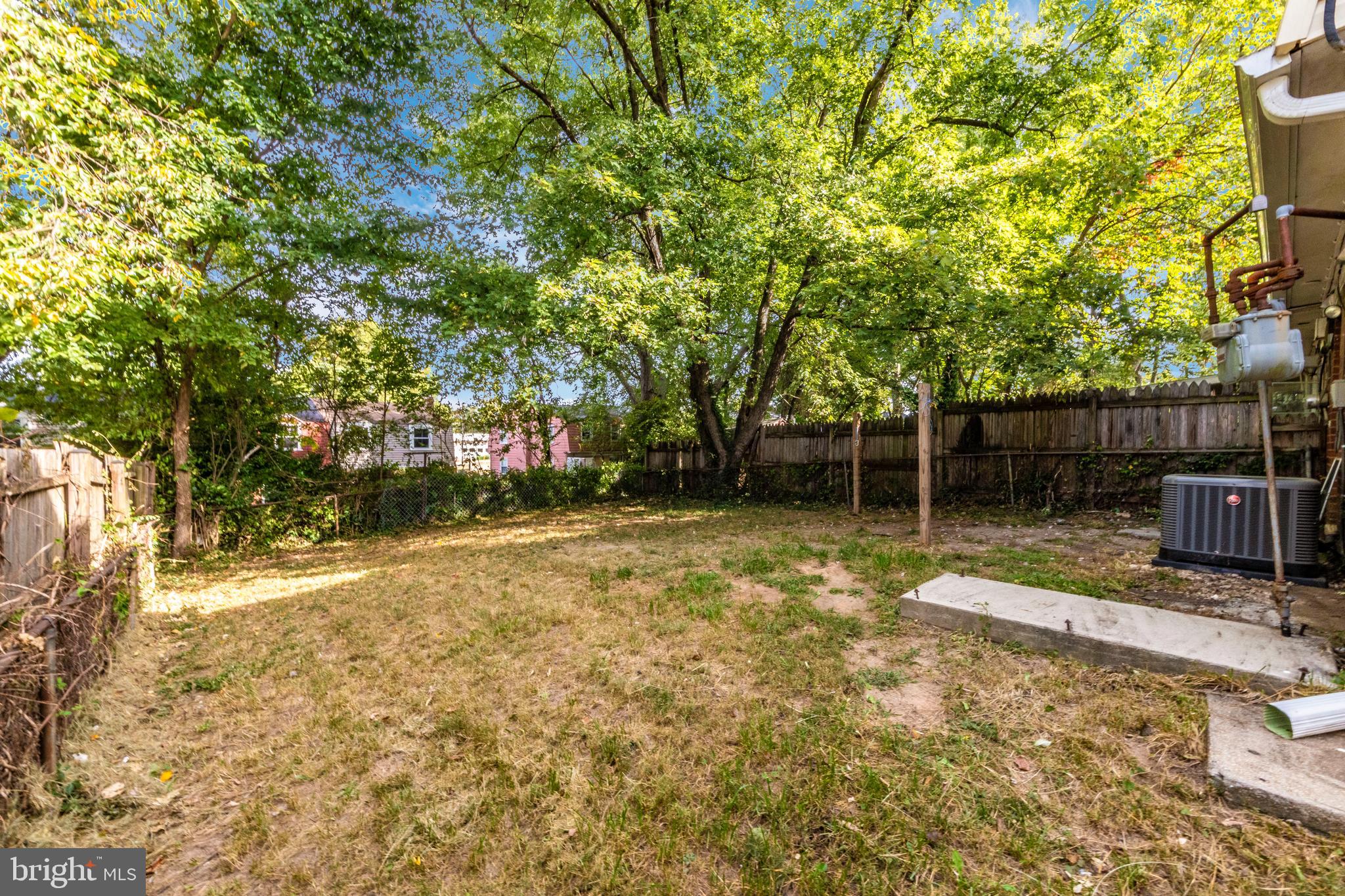 PALMER PARK - Residential Lease