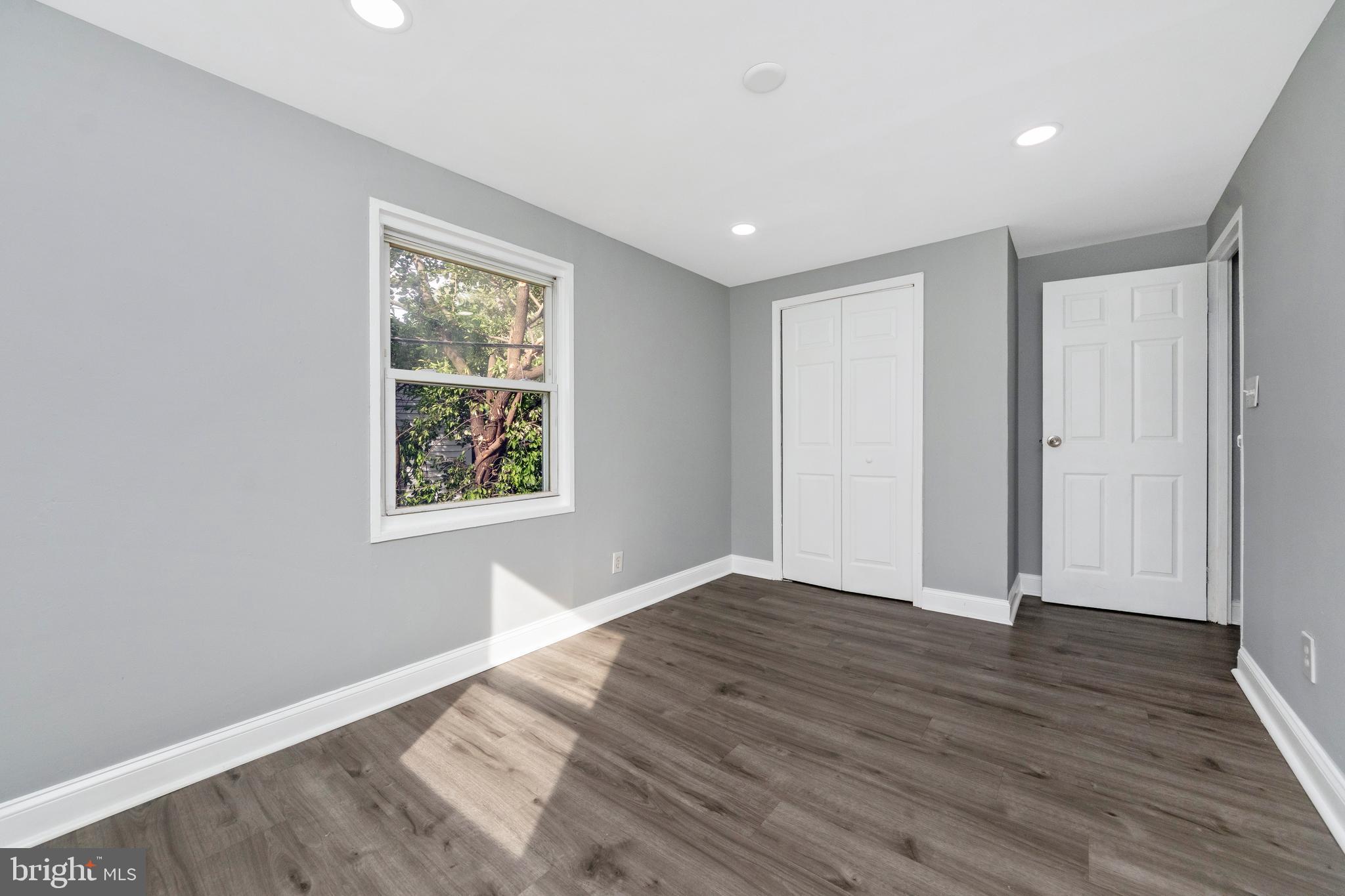 PALMER PARK - Residential Lease